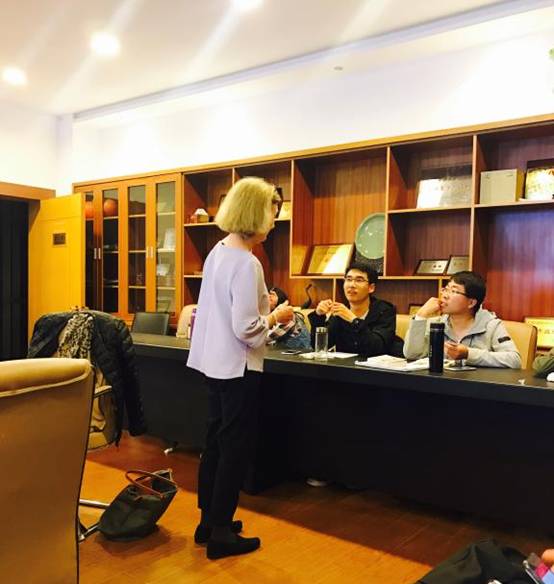 挪威奥斯陆大学著名教授Bente Christensen驻性吧
讲学 1.jpg